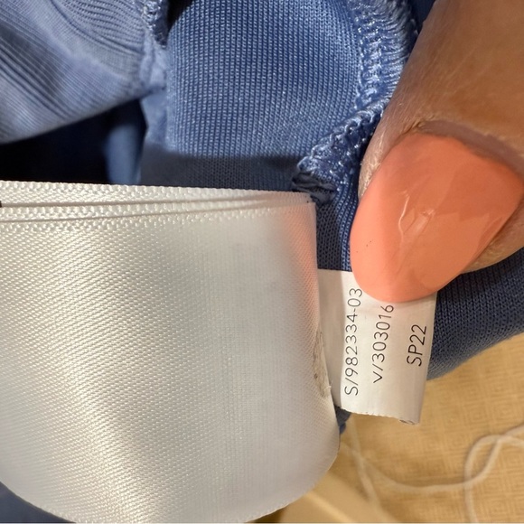 ATHLETA Cottage Blue Seasoft Scoop-neck
Sweatshirt large - Picture 5 of 5